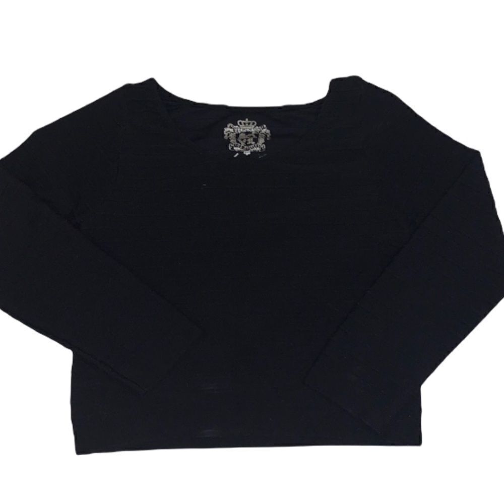 Black long sleeve shirt